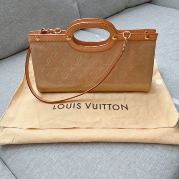 LOUIS VUITTON Monogram Vernis Roxbury Drive Handbag/Shoulder Bag - Picture 2 of 12